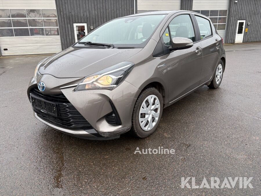 хэтчбек Toyota Yaris