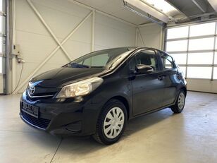 хэтчбек Toyota Yaris 1.0 VVT-i