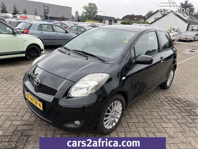 hatchback Toyota Yaris 1.3 VVTi Dynamic