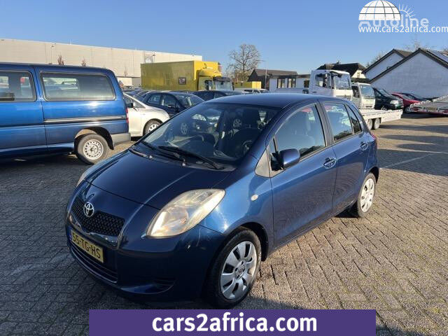 Toyota Yaris 1.3 VVTi Terra hatchback