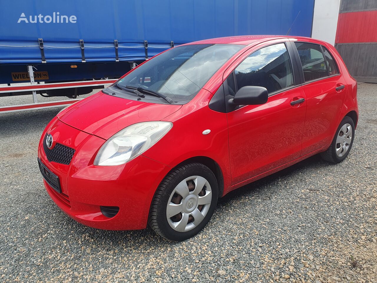 سيارة هاتشباك Toyota Yaris klima!petrol