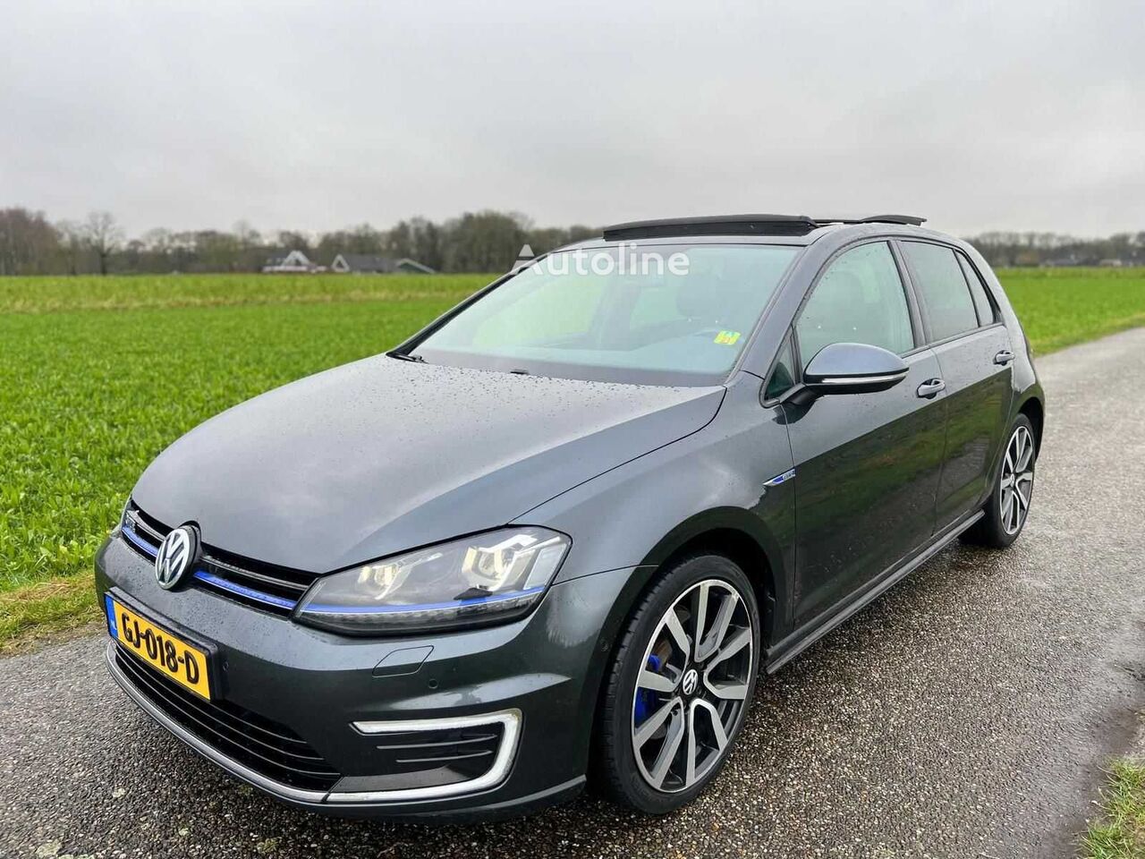 Volkswagen Golf hatchback