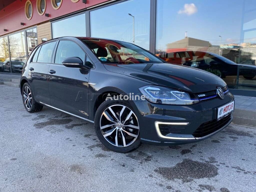 hatchback Volkswagen Golf e