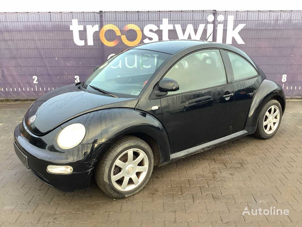 хэтчбек Volkswagen New Beetle