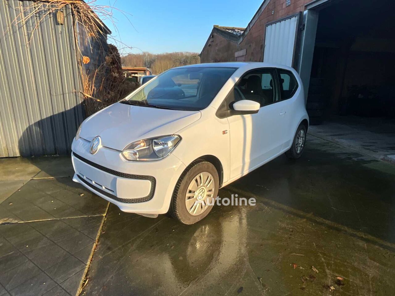 Volkswagen UP hatchback