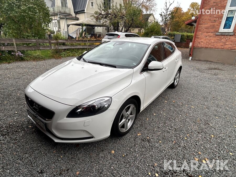 Volvo V40 hatchback