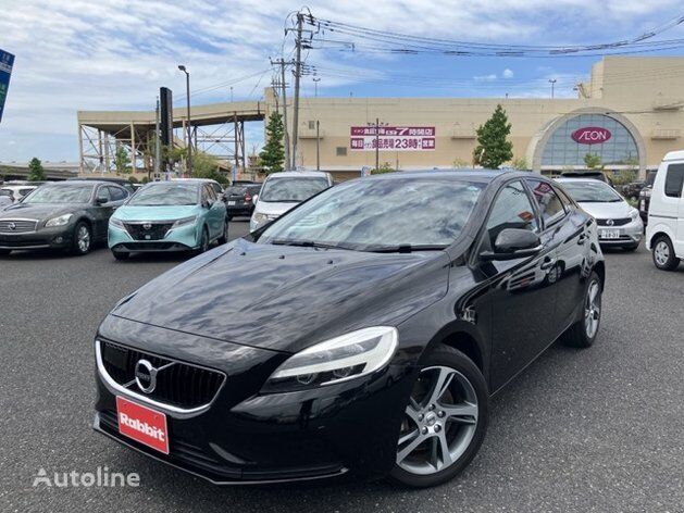 хэтчбек Volvo V40