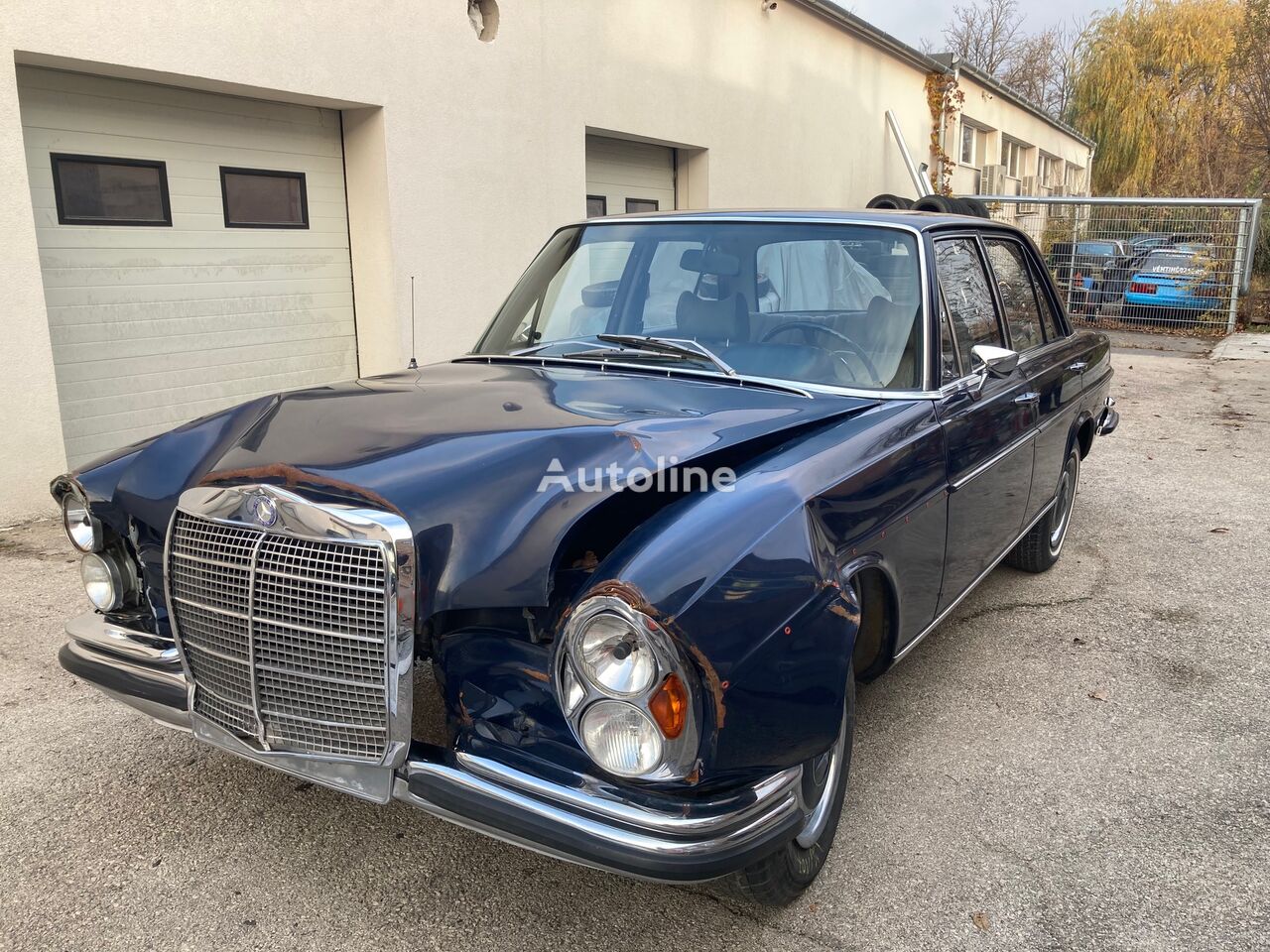 لیموزین Mercedes-Benz W108 280SE