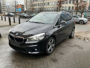 мінівен BMW 218d