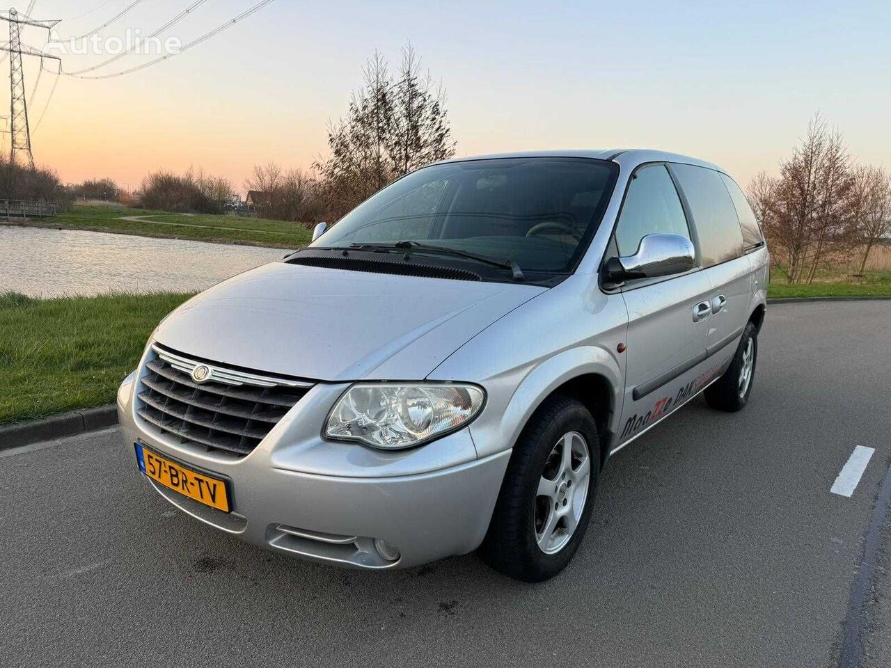 minivan Chrysler Voyager