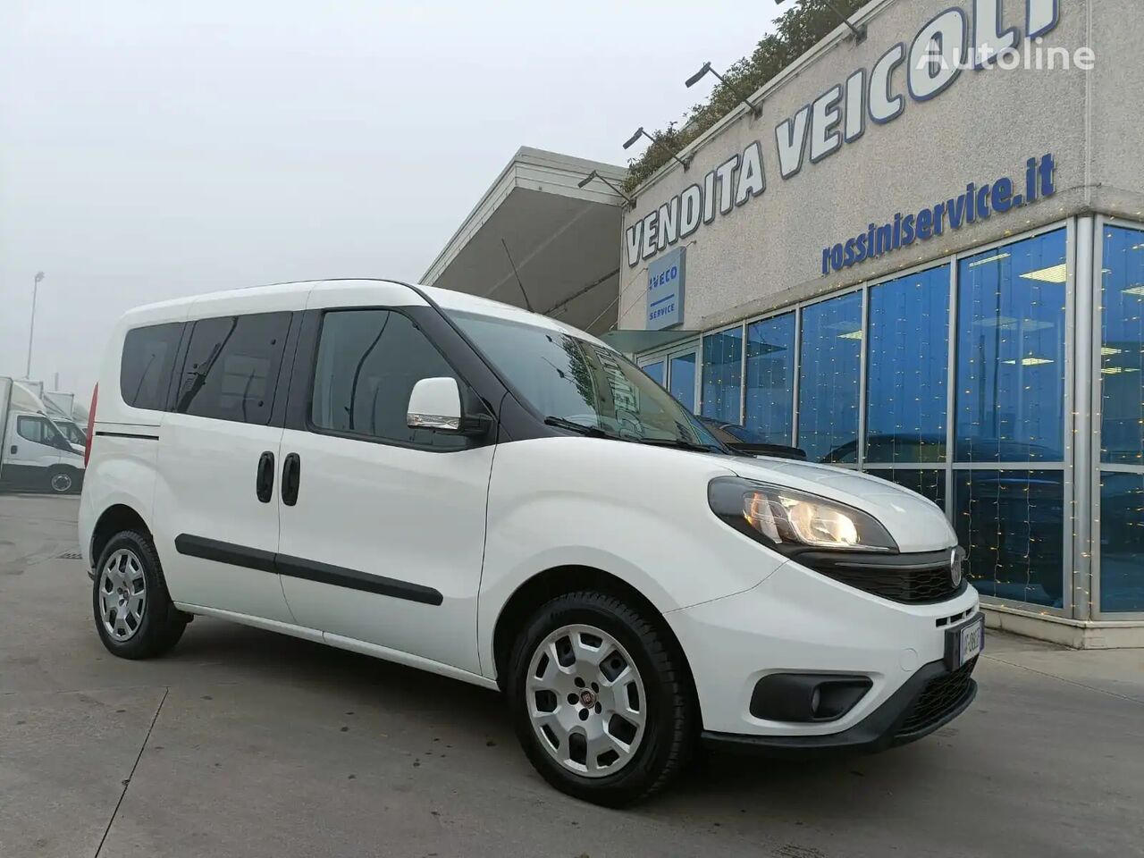 минивэн FIAT DOBLO COMBI