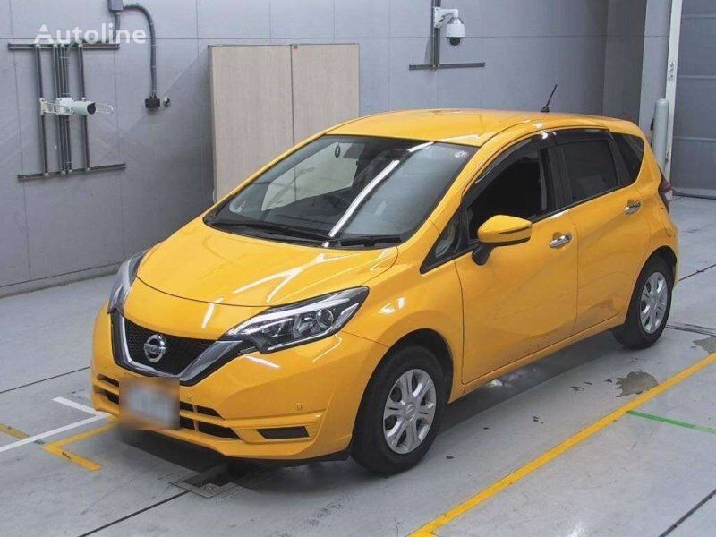 مینی ون Nissan NOTE