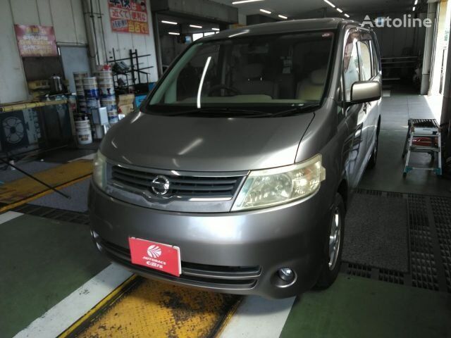 الميكروباصات شاحنة الميني فان Nissan SERENA