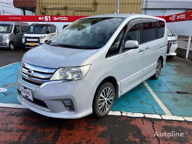 monospace Nissan SERENA