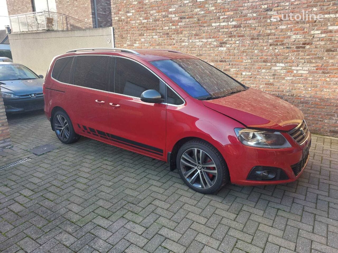 SEAT Alhambra minivan