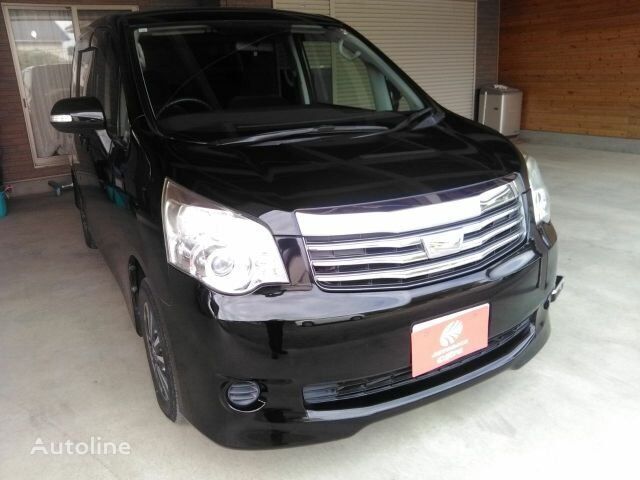 الميكروباصات شاحنة الميني فان Toyota NOAH