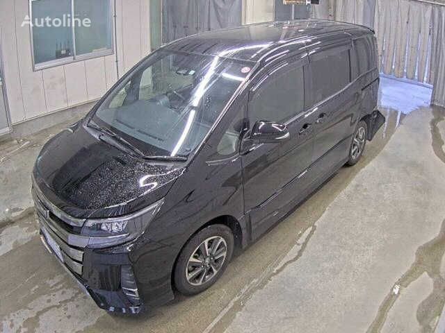 xe minivan Toyota NOAH