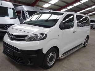 defekter Toyota ProAce Verso Shuttle 1.5 D-4D 75 kw 9 Sitzer Klima Panoramadach  Minivan