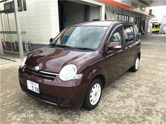 Toyota SIENTA Minivan