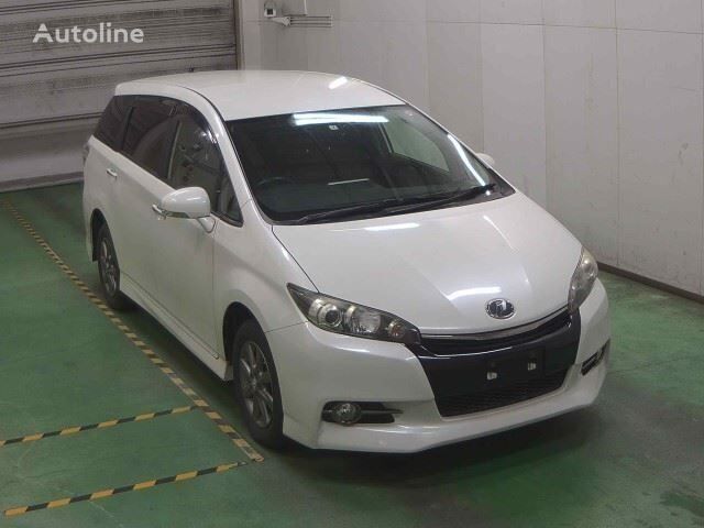 Toyota WISH minivan