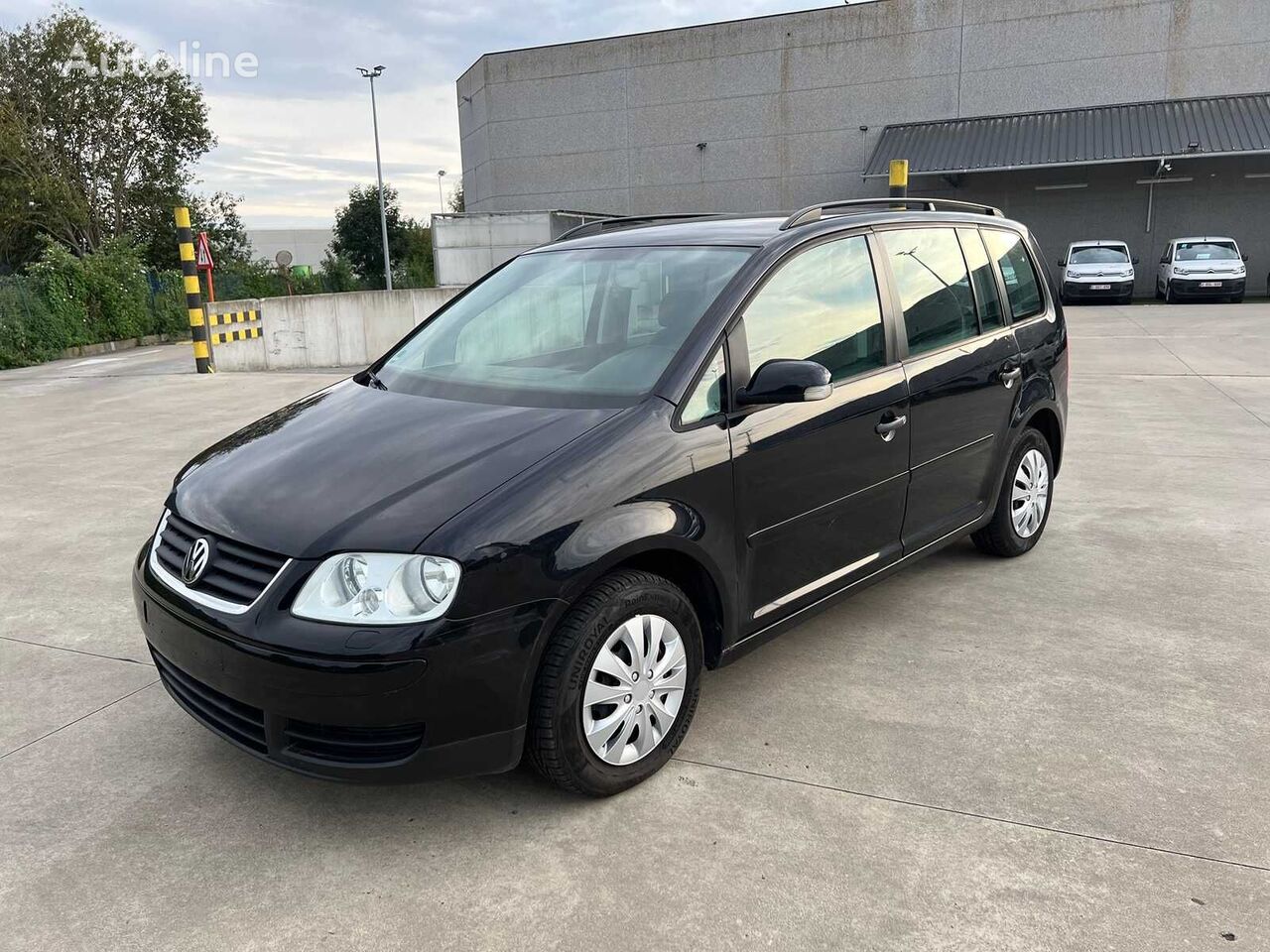 миниван Volkswagen TOURAN