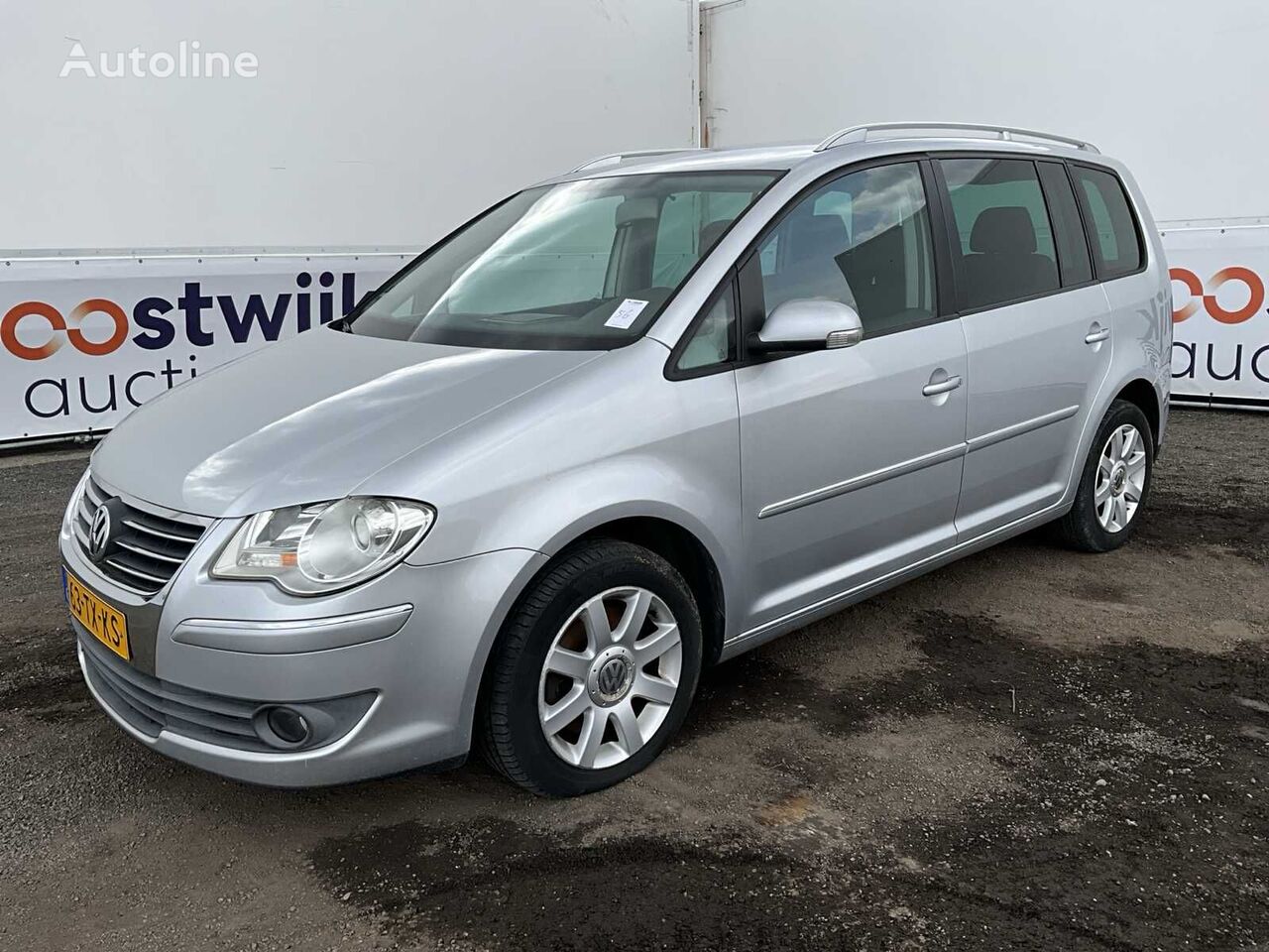 Volkswagen Touran minivan