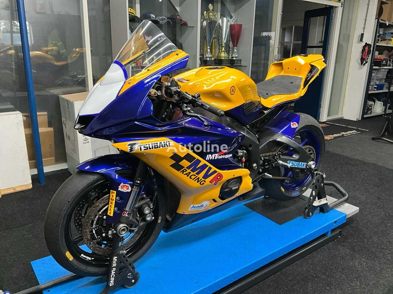 Yamaha R6 moto