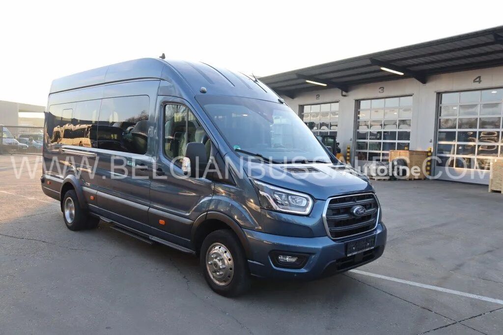 пассажирский микроавтобус Ford Transit