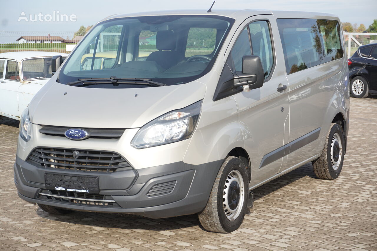 пассажирский микроавтобус Ford Transit Custom