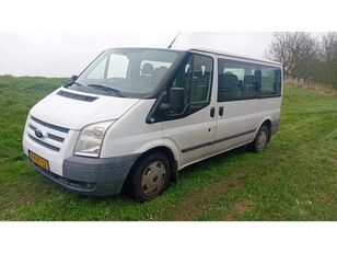 fourgonnette de tourisme Ford Transit Kombi