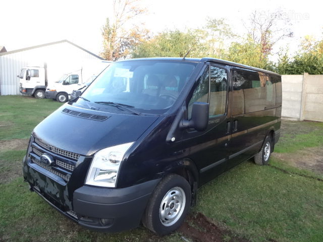 microbuz de persoane Ford Transit Minibus 125T300