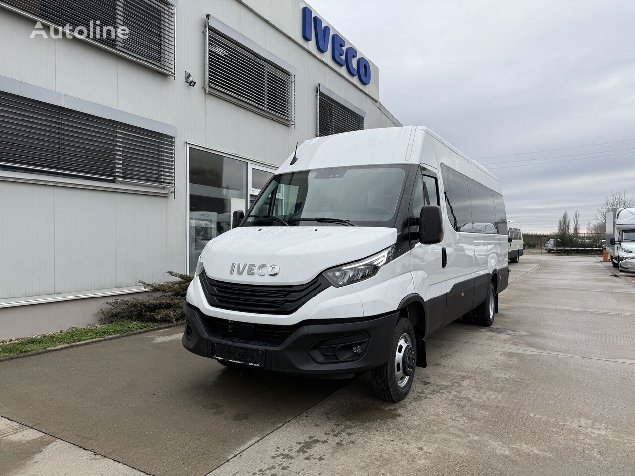 IVECO 50C18H P furgoneta de pasajeros nueva