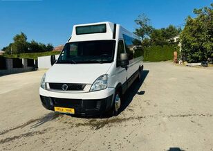 IVECO DAILY XXL passenger van