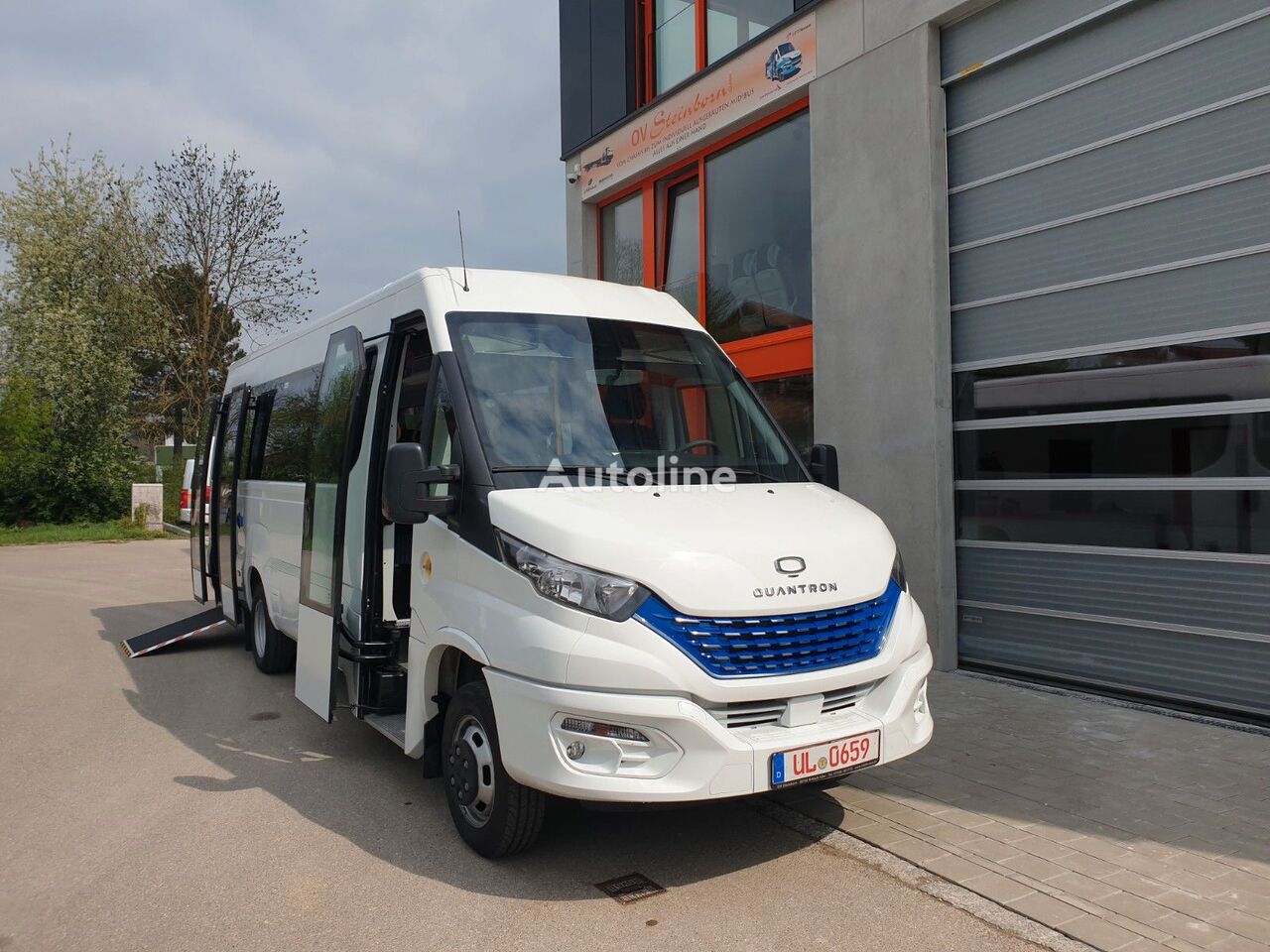 yeni IVECO Daily Heckniederflur Elektro City yolcu minibüsü