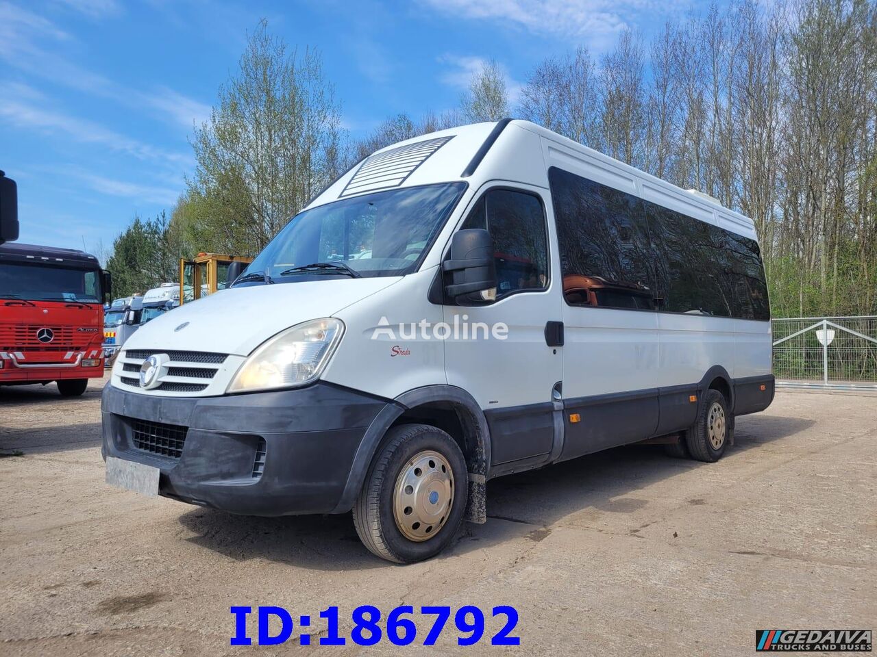 fourgonnette de tourisme IVECO Daily Strada 50C18 20-seater