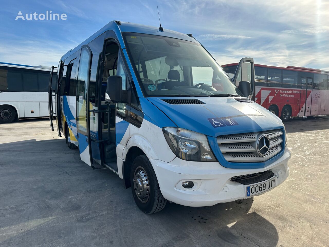 Mercedes-Benz 519CDI putnički minibus