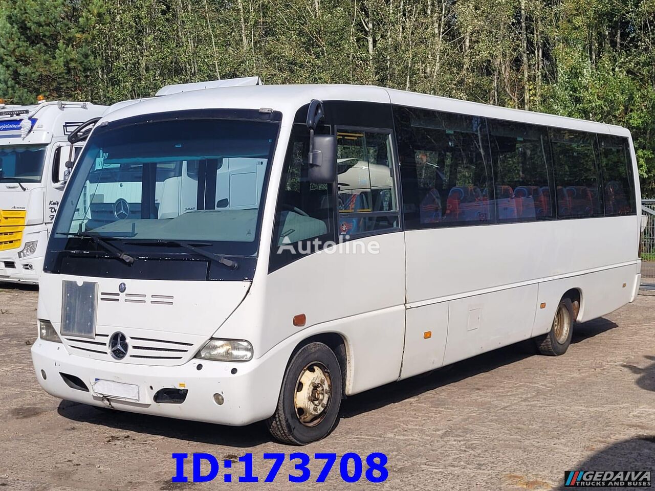 Mercedes-Benz Medio 30 Seat furgoneta de pasajeros