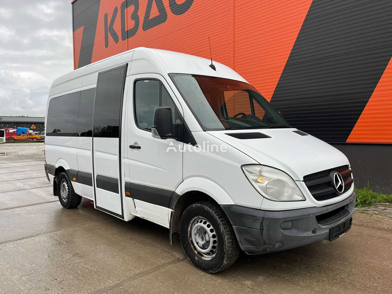 الميكروباصات لنقل الركاب Mercedes-Benz Sprinter 315 CDI 11 + 1 SEATS / LIFT