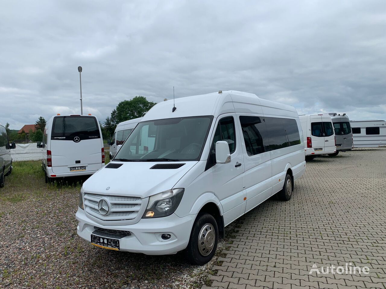 пассажирский микроавтобус Mercedes-Benz Sprinter 516 CDI- 24 Miejsca