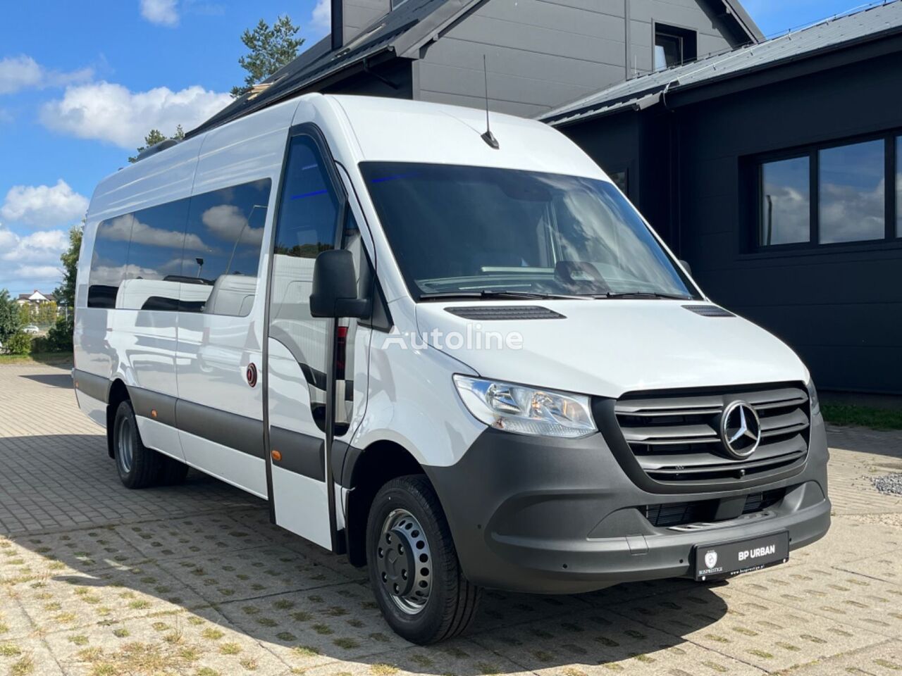 новый пассажирский микроавтобус Mercedes-Benz Sprinter 517