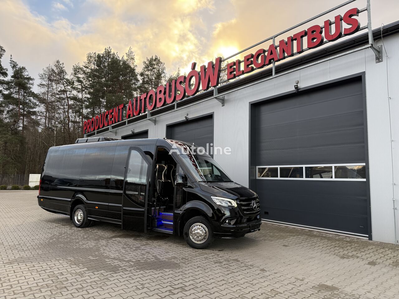 nowy bus pasażerski Mercedes-Benz Sprinter 519