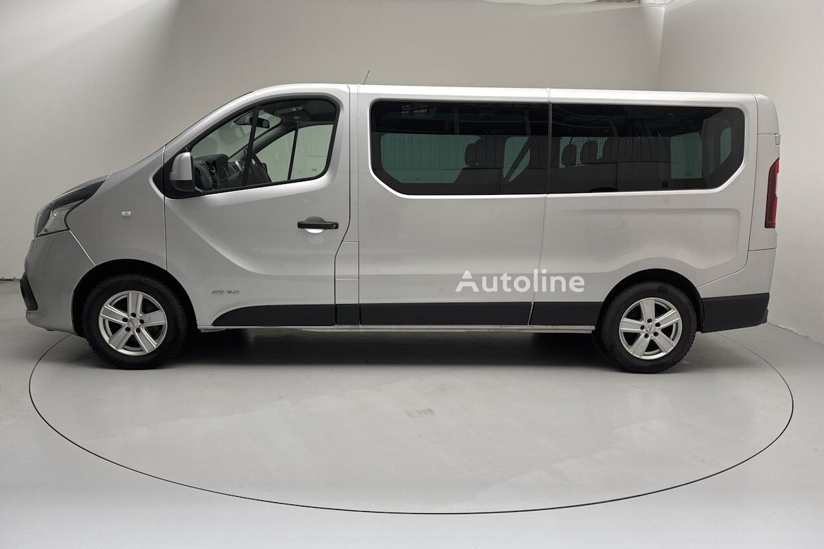 fourgonnette de tourisme Nissan NV300