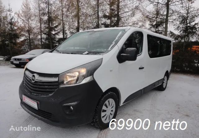 xe van chở khách Opel Vivaro