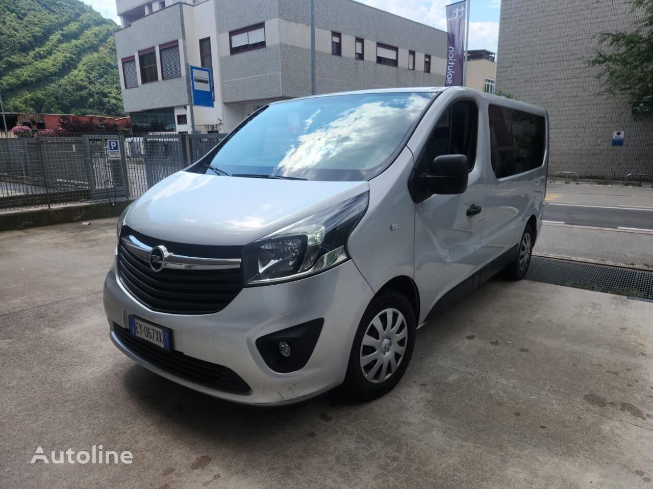 Opel Vivaro furgoneta de pasajeros