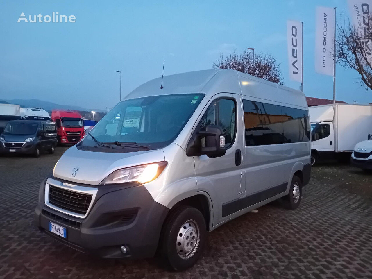 Peugeot BOXER - 9 POSTI putnički minibus