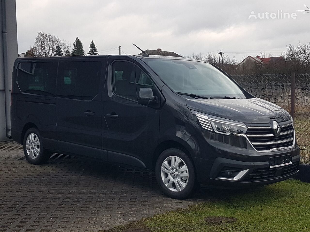 new Renault TRAFIC 8 OSÓB 2xDRZWI BOCZNE PRZESUWNE DŁUGI L2H1 passenger van