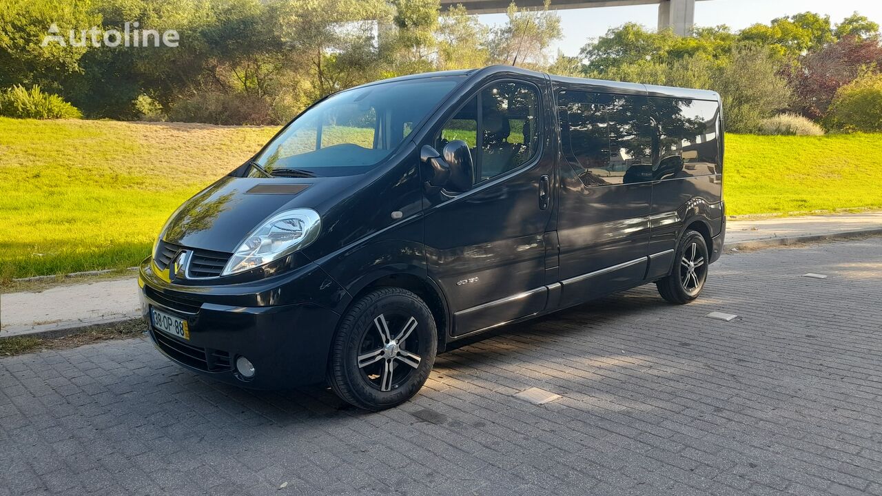 пассажирский микроавтобус Renault Trafic