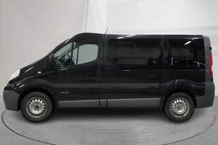 Renault Trafic passenger van