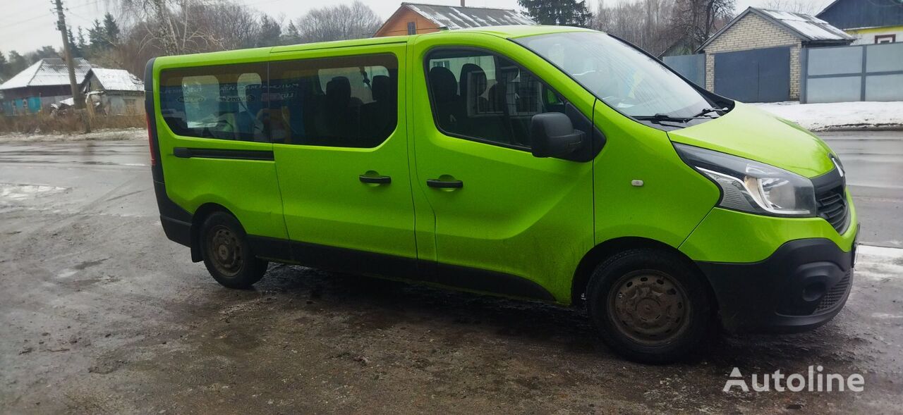 пасажирський мікроавтобус Renault Trafic