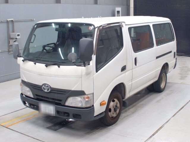 Toyota DYNA Kleinbus